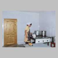 111-1231 November 2003, Kindergarten Wehlau. Ein Blick in die renovierte Kueche.JPG